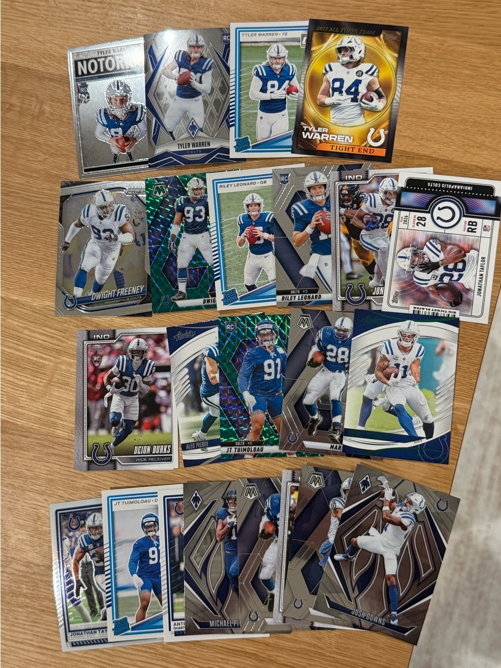 Lot of Indianapolis Colts Football Cards - Tyler Warren, Jonathan Taylor & More